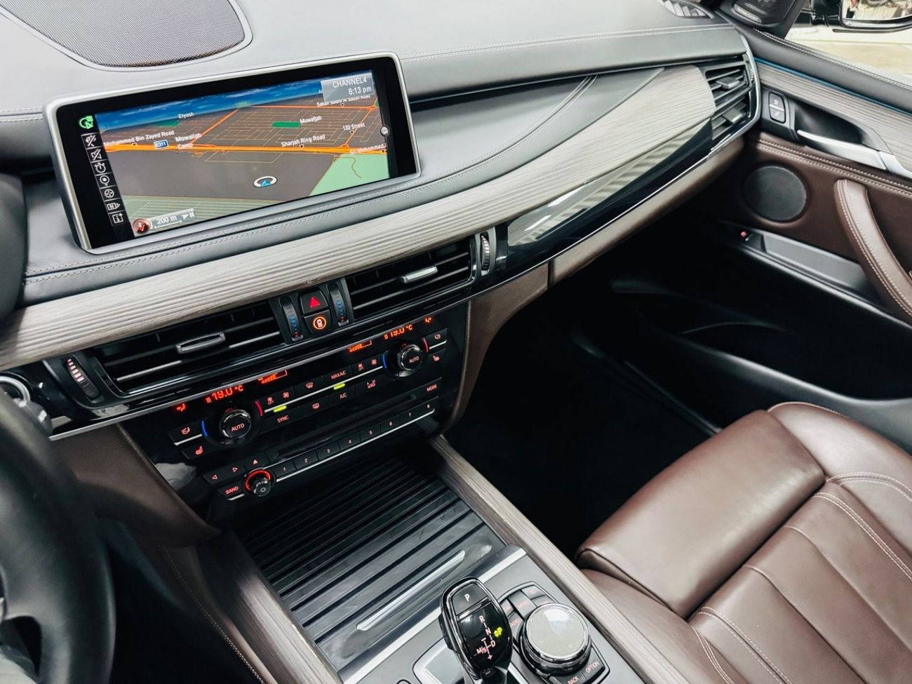 BMW X5 50i Exclusive GCC .. V8 .. FSH .. Perfect Condition ..