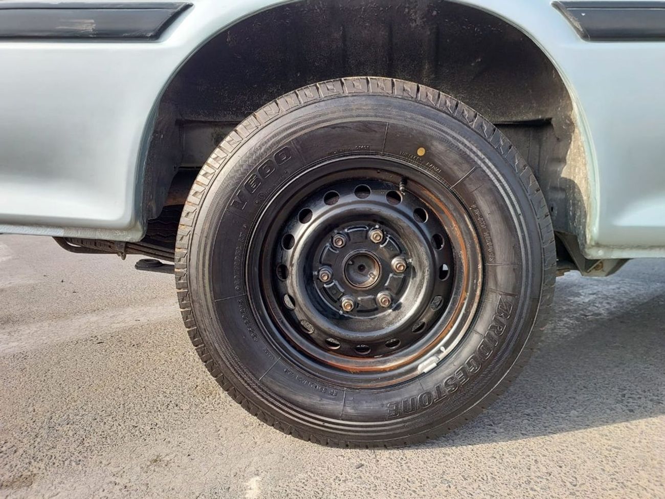 Toyota Hiace TOYOTA HIACE VAN RHD 2002 MODEL 2.4 L PETROL MANUAL(PM01410)