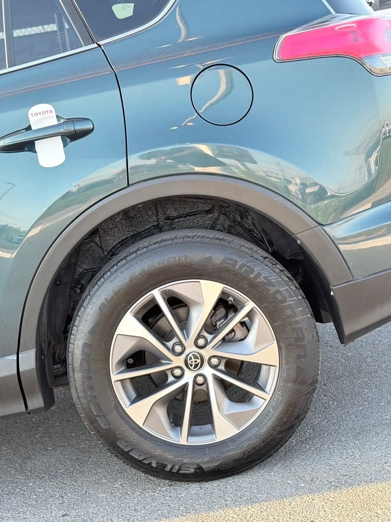 Toyota RAV4 2018 model LE hybrid