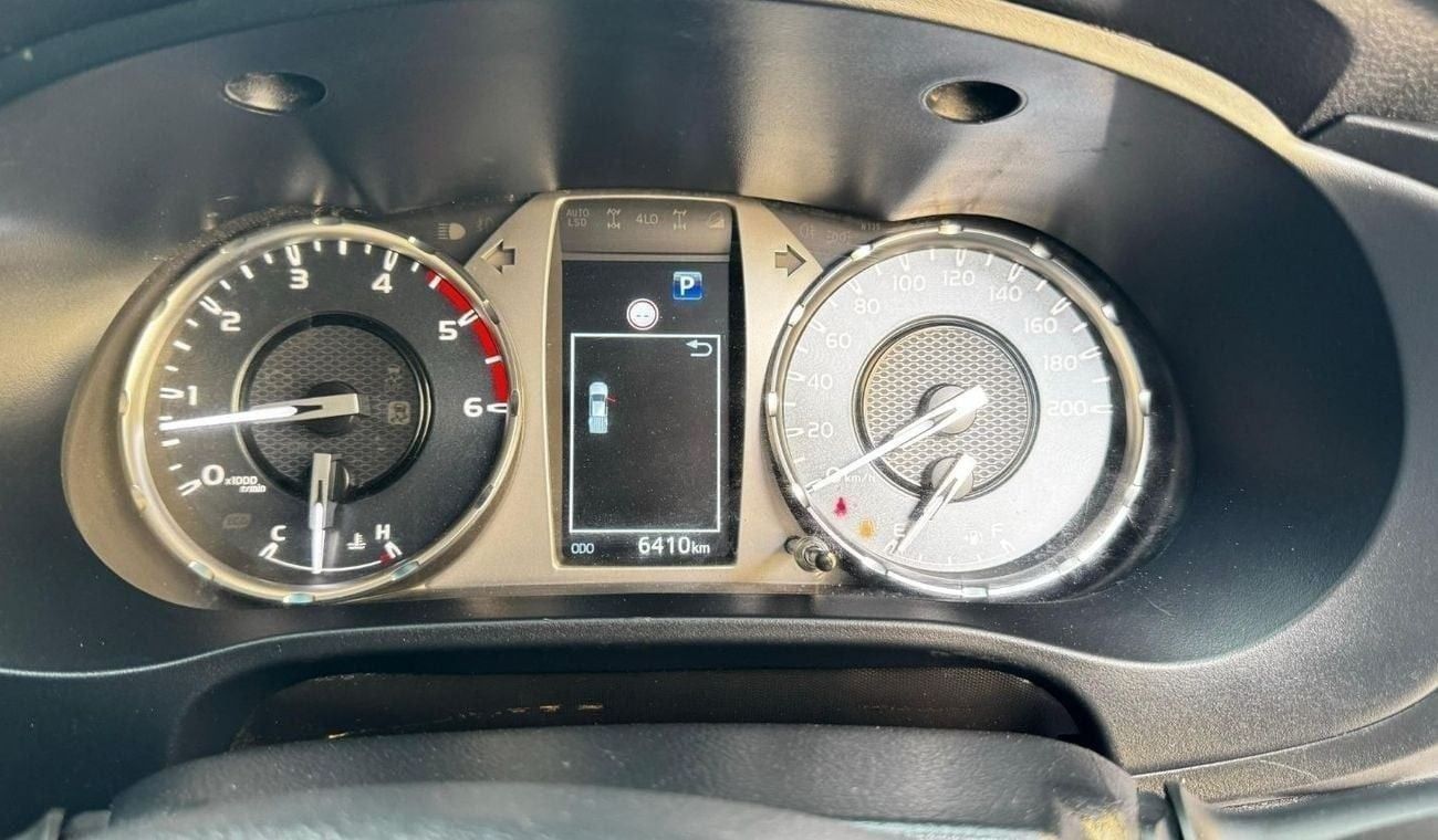 تويوتا هيلوكس Diesel 2.8 Liter Right Hand Drive Automatic Back Camera Leather Seats 4WD