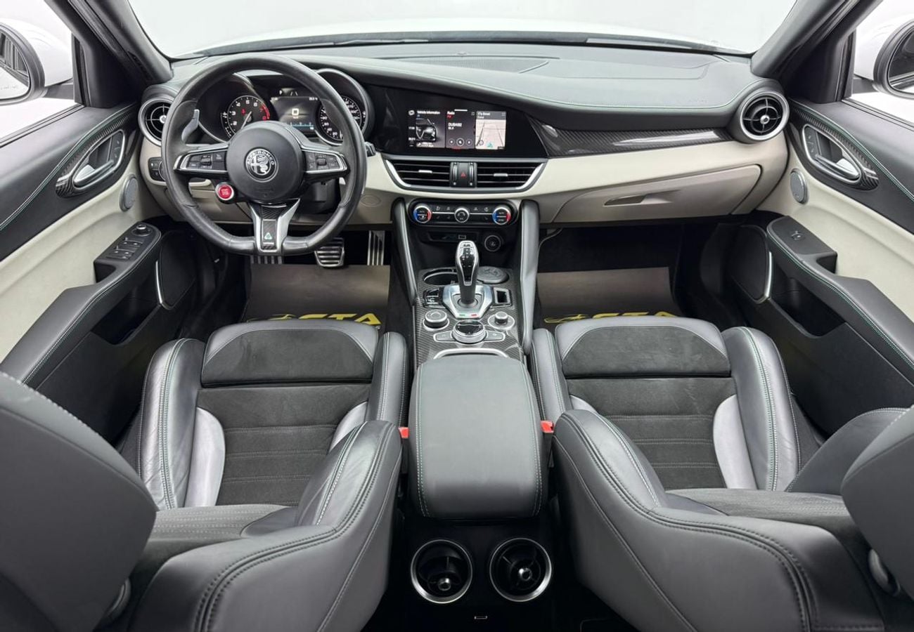 Alfa Romeo Giulia Quadrifoglio 2.9L (510 HP) 2020 Alfa Romeo Giulia ,Gargash Warranty+Service Contract+Full Service Hi