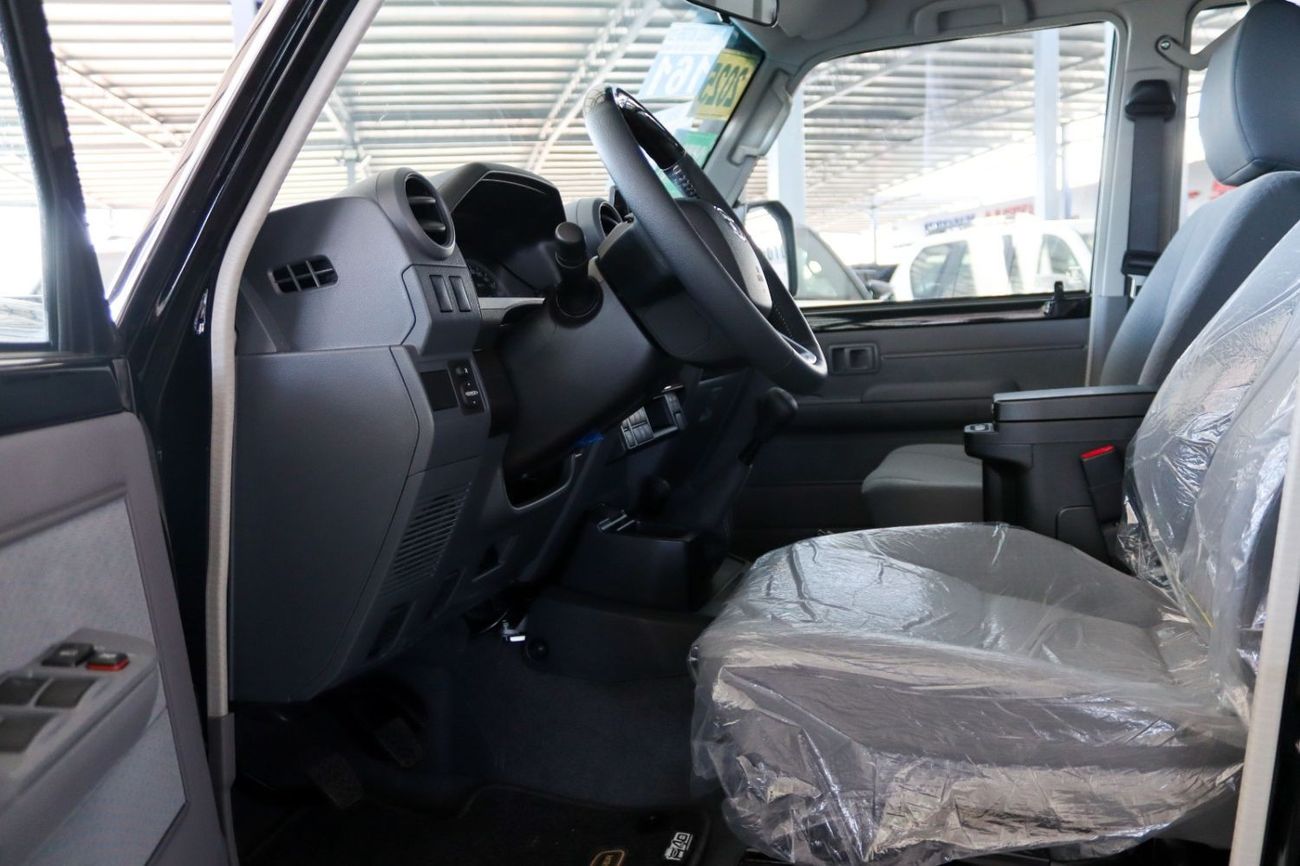 Toyota Land Cruiser 70 2025 LAND CRUISER GRJ 76 4.0 V6 M/T