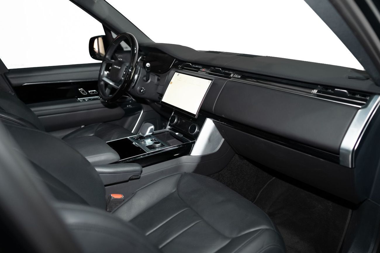 Land Rover Range Rover SE P530 4.4L 2023 ‏RANGE ROVER VOUGE SE P530 | MERIDIAN SURROUND SOUND SYSTEM | CRUISE CONTROL / LIM