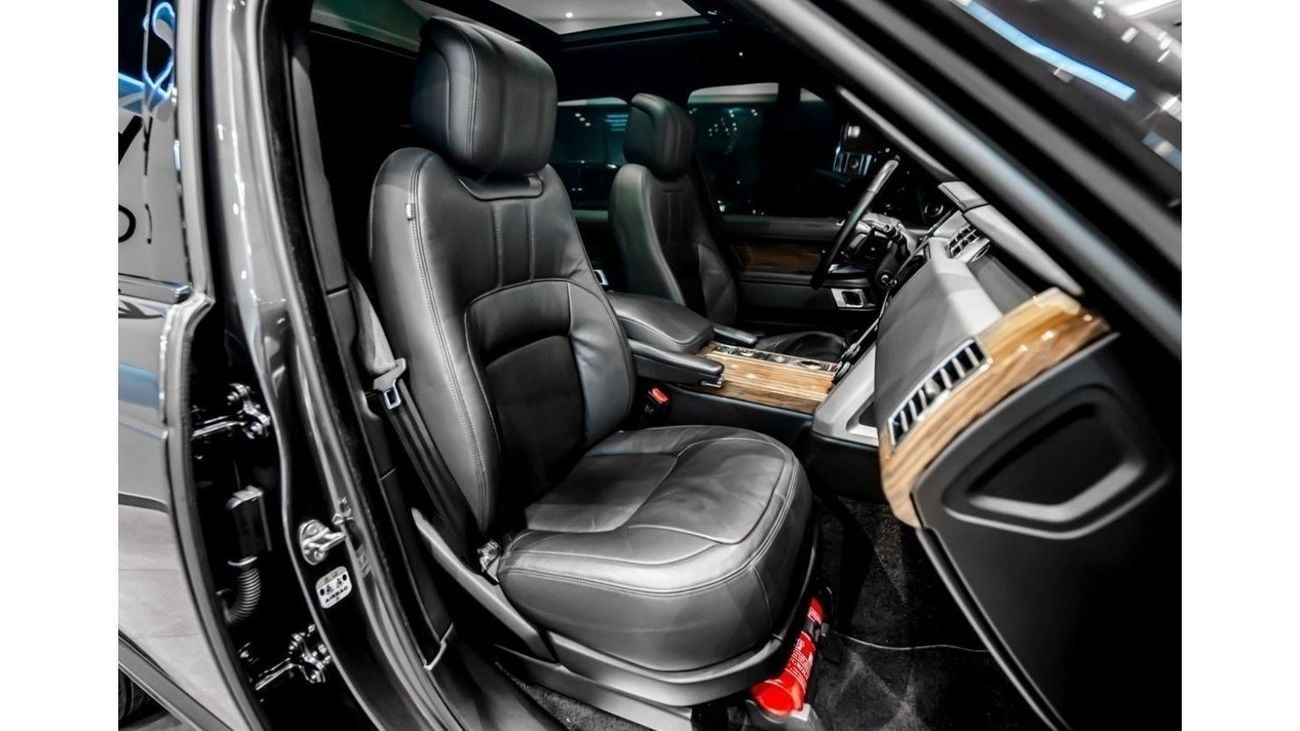 Land Rover Range Rover 2019 Range Rover Vogue HSE, Land Rover Warranty + Full Service History, Low KMs, GCC