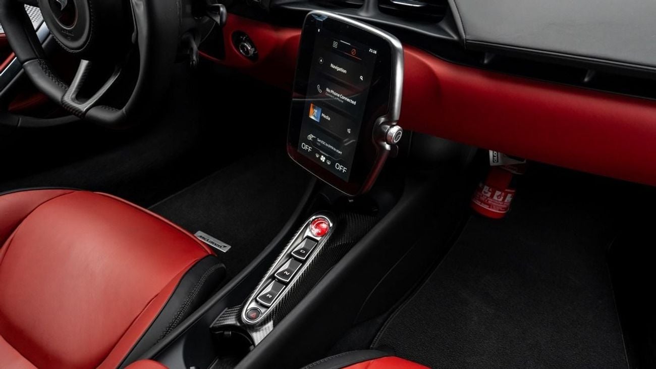 مكلارين أرتورا 2024 - GCC - Under Warranty