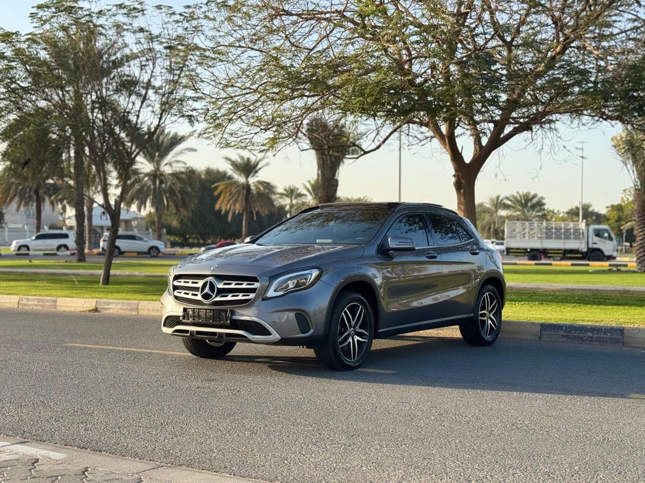 Mercedes-Benz GLA 250 Std 2.0L (208 HP)