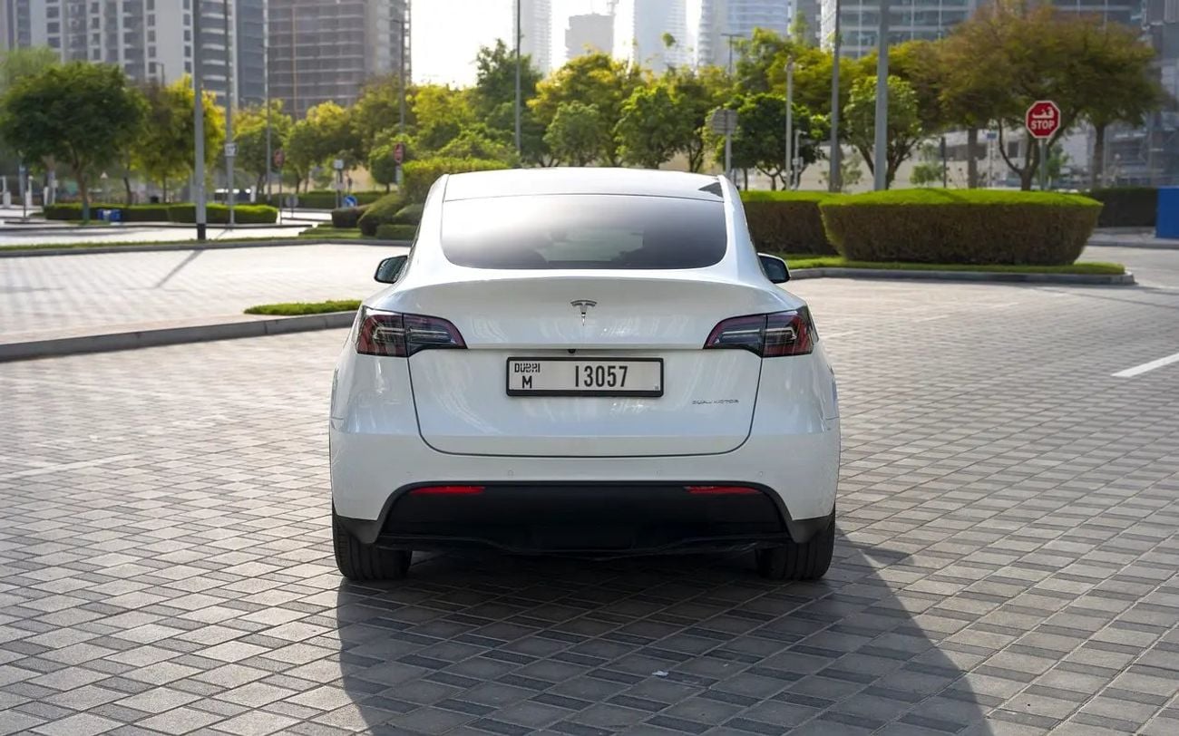 Tesla Model Y Long Range (AWD) Long Range