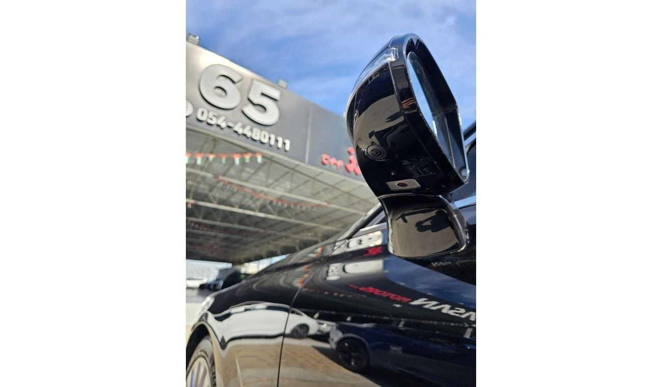 Genesis G90 Premium 3.3L AWD