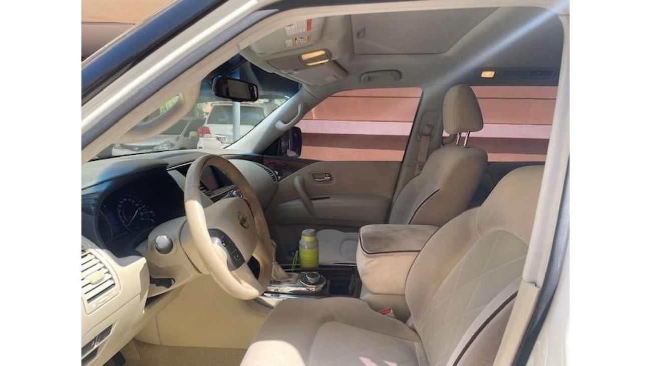 Nissan Patrol SE Platinum NISSAN PATROL PLATINUM T2 2014 GCC SINGLE OWNER LOW MILEAGE IN MINT CONDITION