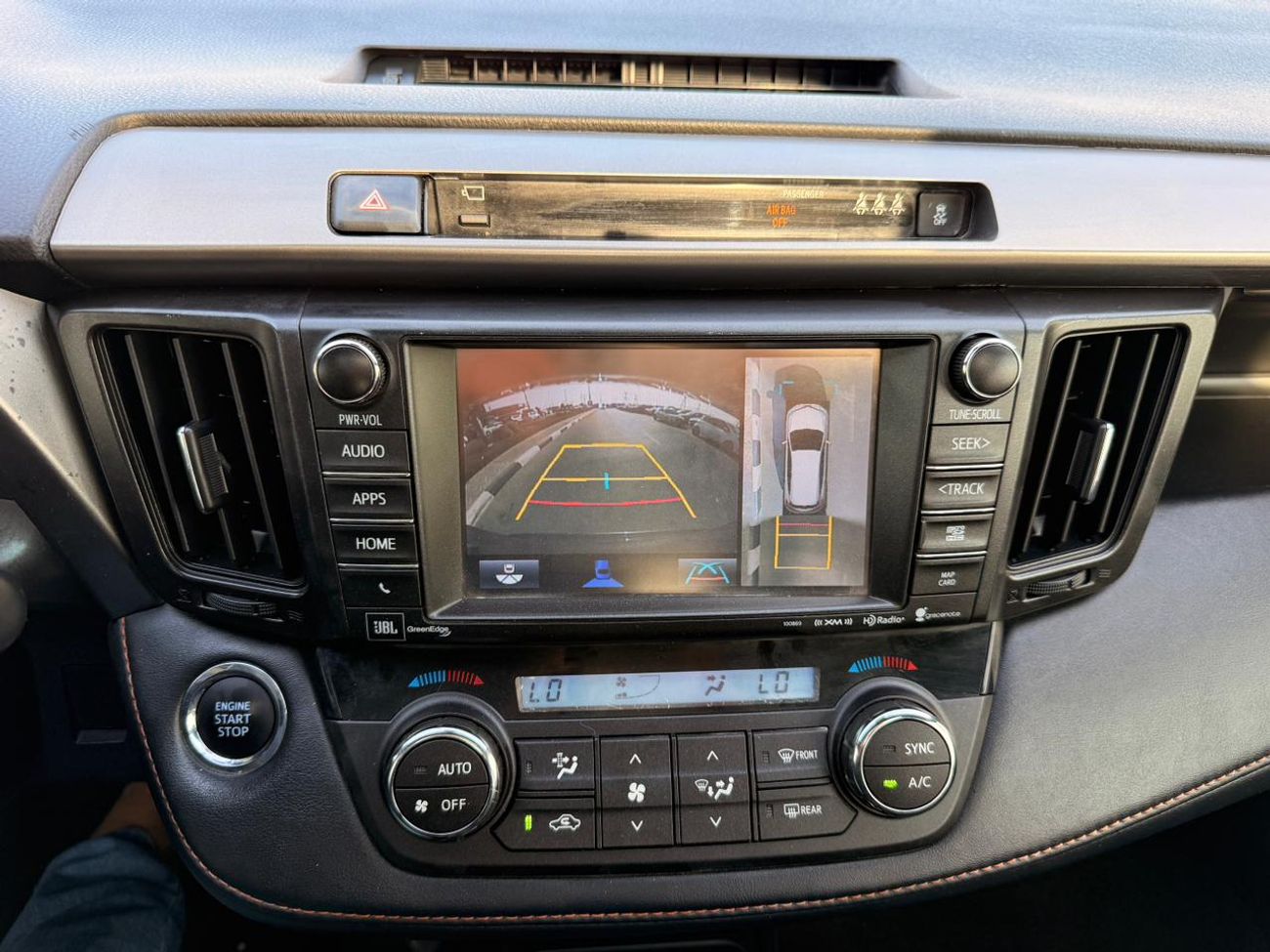 تويوتا راف ٤ SE 2.5 L | sunroof | push start | leather full option