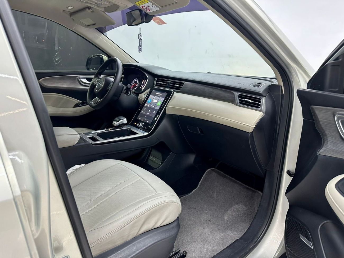 MG RX5 AED 1,018 / Monthly l  0% Down Payment l MG RX 5 l Under Warranty l FREE REG - END OF YEAR OFFER