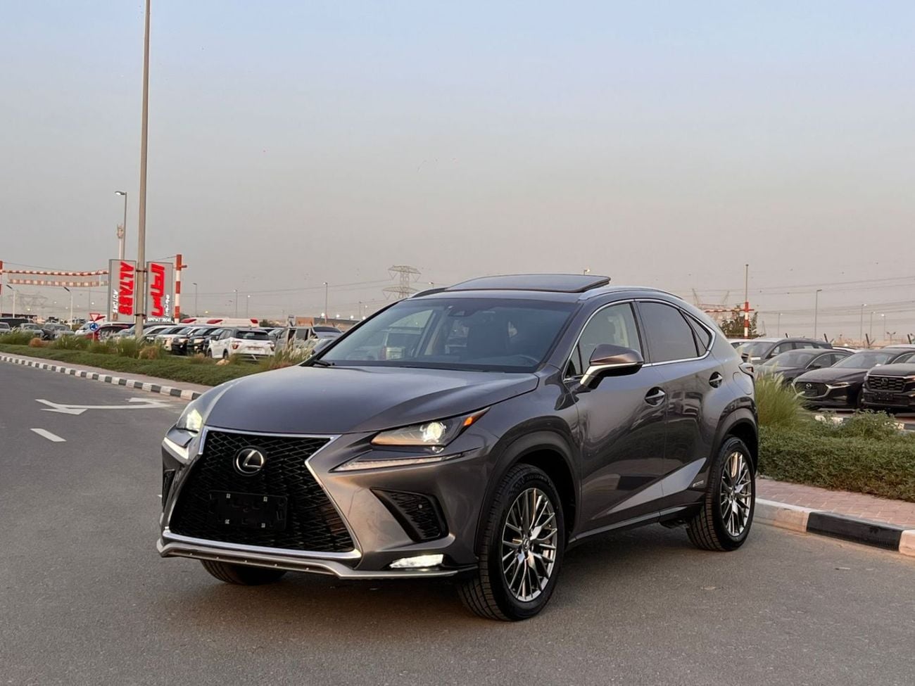 لكزس NX 300 2019 Lexus NX 300h Hybrid  Full Option - 2.5L V4 - Rear Camera & Sensor - Sunroof - Leather Seat