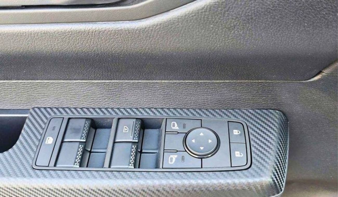 Mitsubishi L200 Mitsubishi L200 Sportero 2.4L diesel MY2025 FOR export only