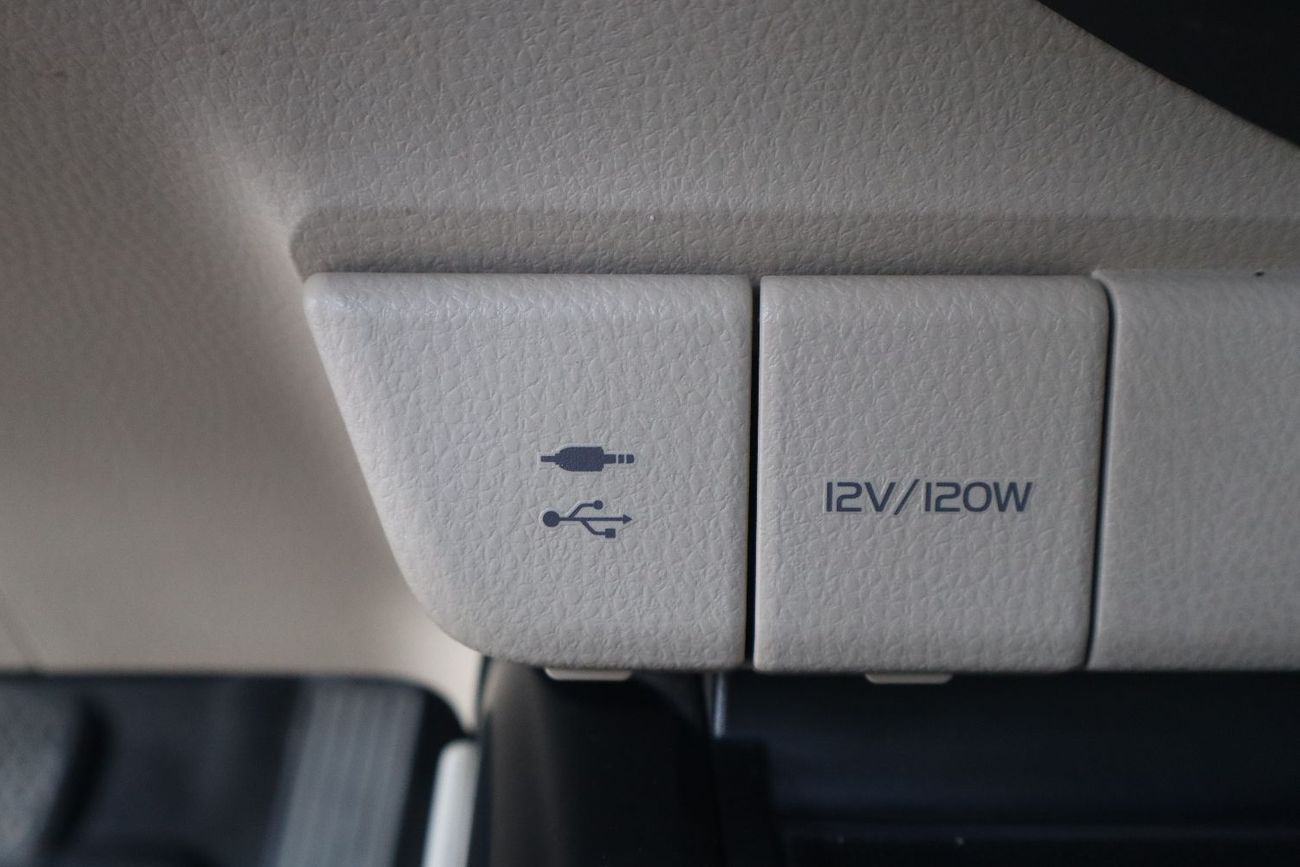 تويوتا كامري SE 2.5L (181 HP)