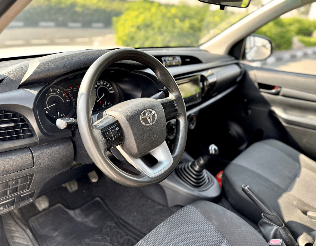 Toyota Hilux 2.7L Double Cab GL M/T (4x2)