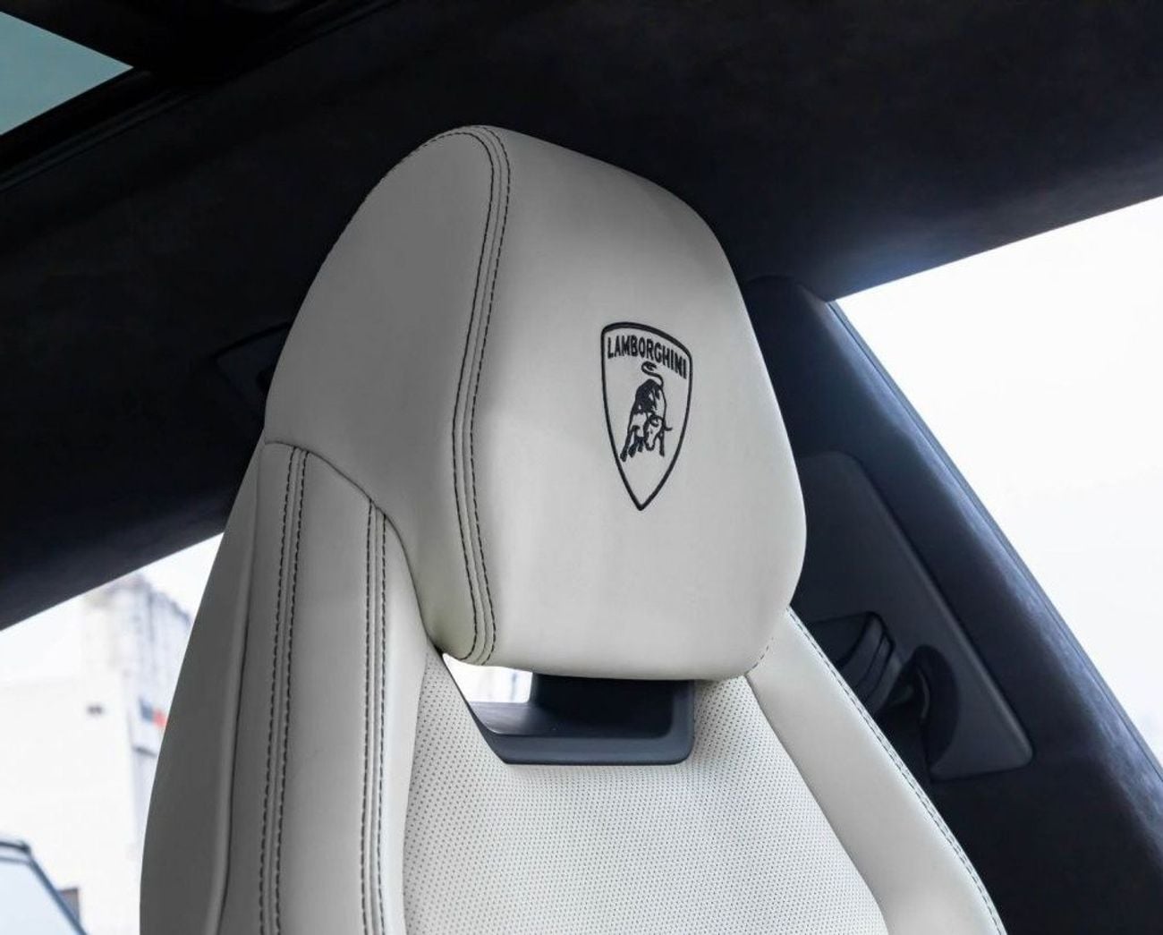 Lamborghini Urus 4.0T LAMBORGHINI URUS MANSORY - CARBON PACKAGE - PREMIUM EXHAUST SYSTEM