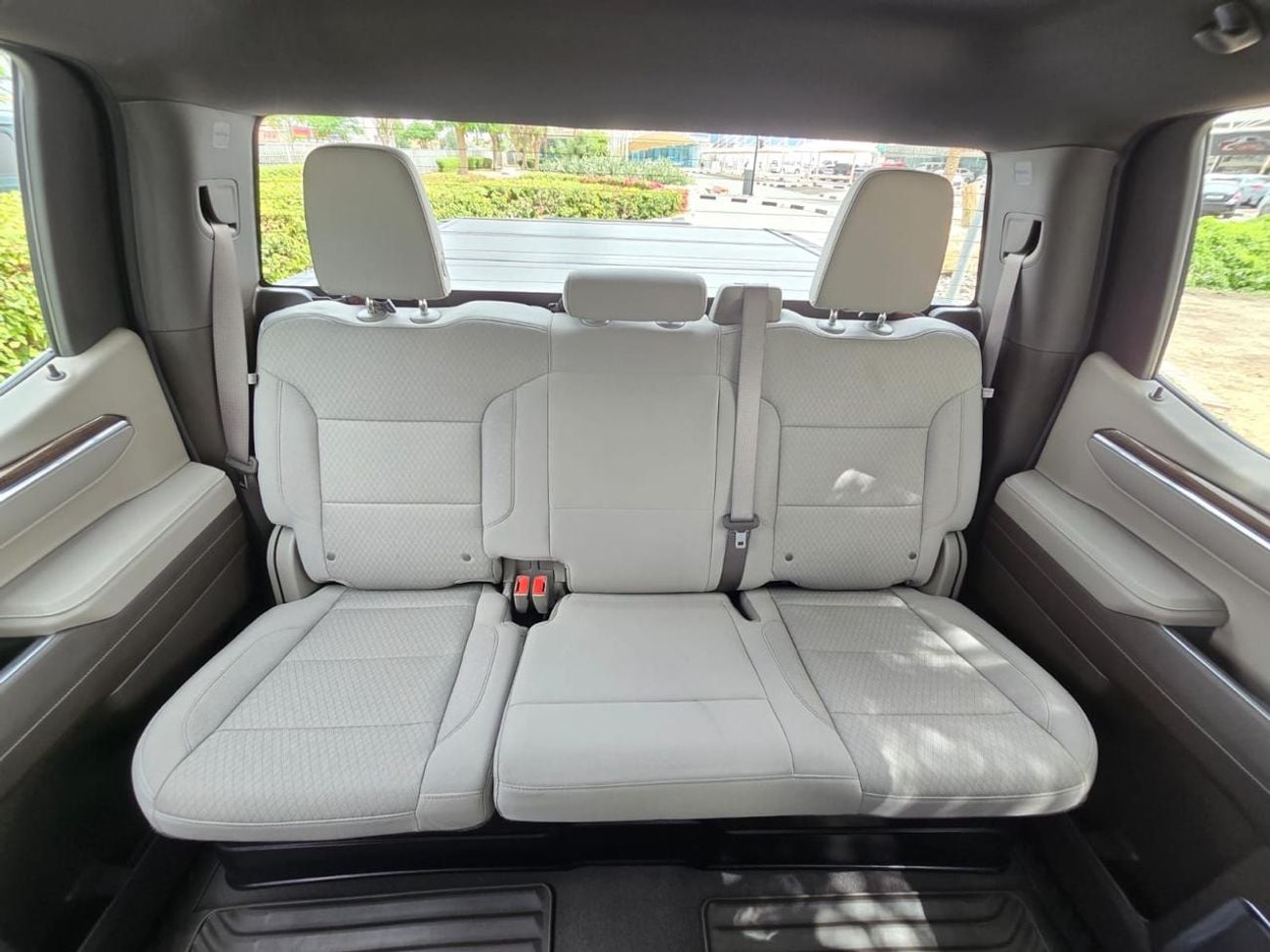 Chevrolet Silverado 5.3 V8 LT DOUBLE CABIN WITH LIFT KIT 2024 GCC AL GHANDI IN MINT CONDITION