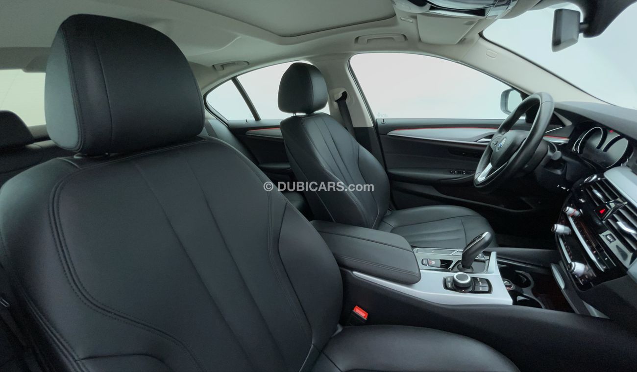 BMW 520i EXCLUSIVE 2 | Zero Down Payment | Free Home Test Drive