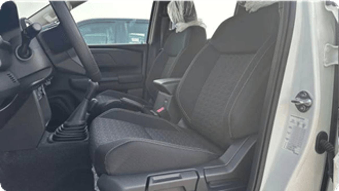 Mitsubishi L200 Mitsubishi L200 GLX Double Cab Petrol 2.4L