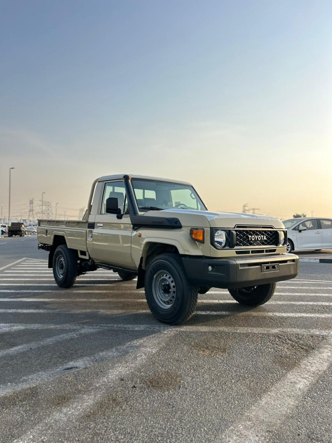 Toyota Land Cruiser Pick Up Std 4.0L Single Cab Utility 4WD
