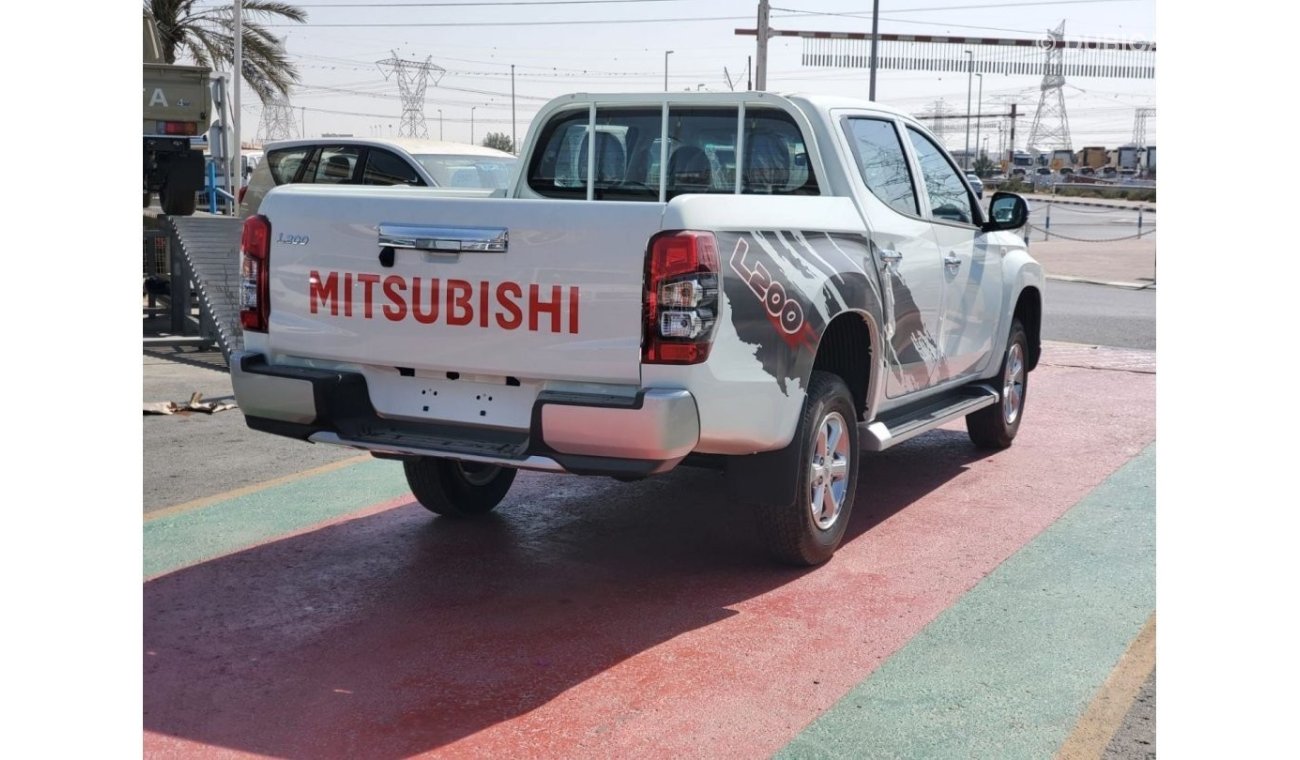 ميتسوبيشي L200 Mitsubishi L200 Pick Up D/Cab M/T 2.4L Petrol with Chrome Package