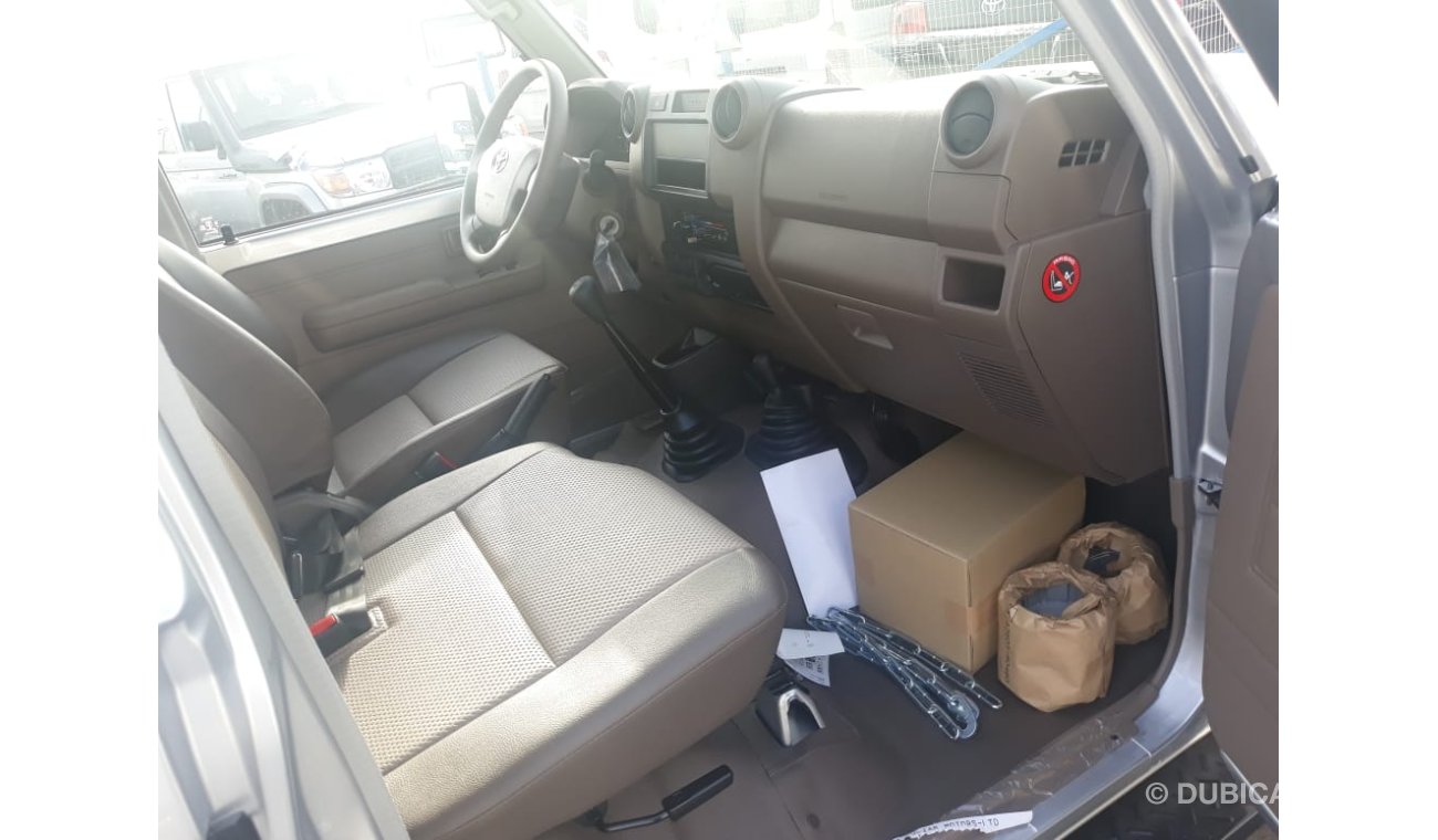 Toyota Land Cruiser Pick Up Diesel 4.2L WITH POWER WINDOW AND GOOD OPTIONS