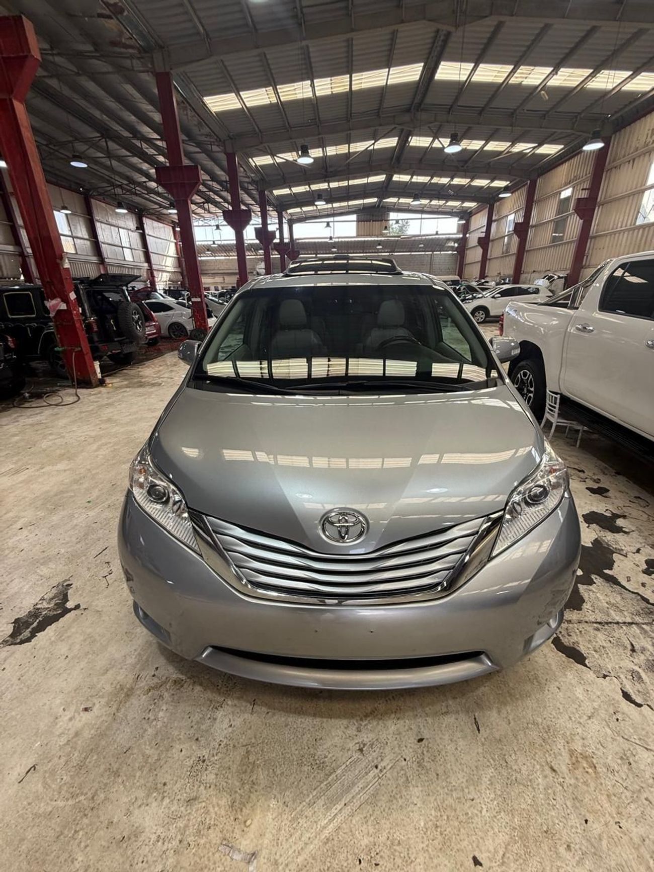 تويوتا سيينا Limited