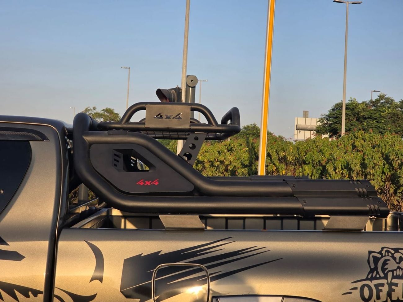 Toyota Hilux GLX 2016 | 2.8L DIESEL ENGINE | MANUAL TRANSMISSION | RHD | SMART CAB | DIGITAL AC | AIR SNORKEL | PUSH