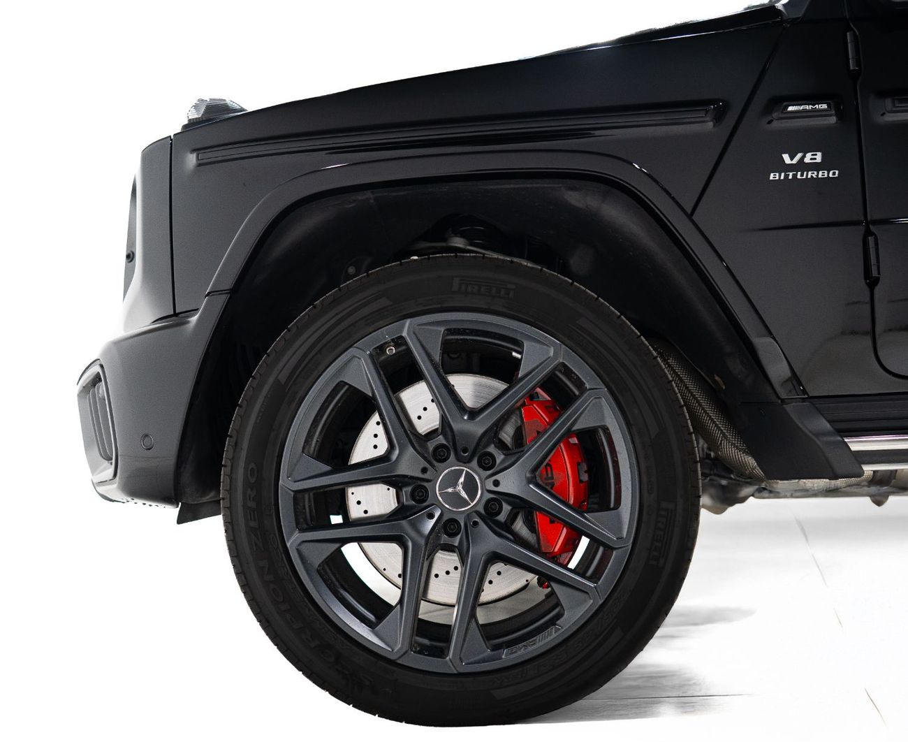 مرسيدس بنز G 63 AMG VERY LOW MILEAGE | 2025 G63 AMG | CARBON INTERIOR | G-MANUFAKTUR | BURMESTER AUDIO | WARRANTY