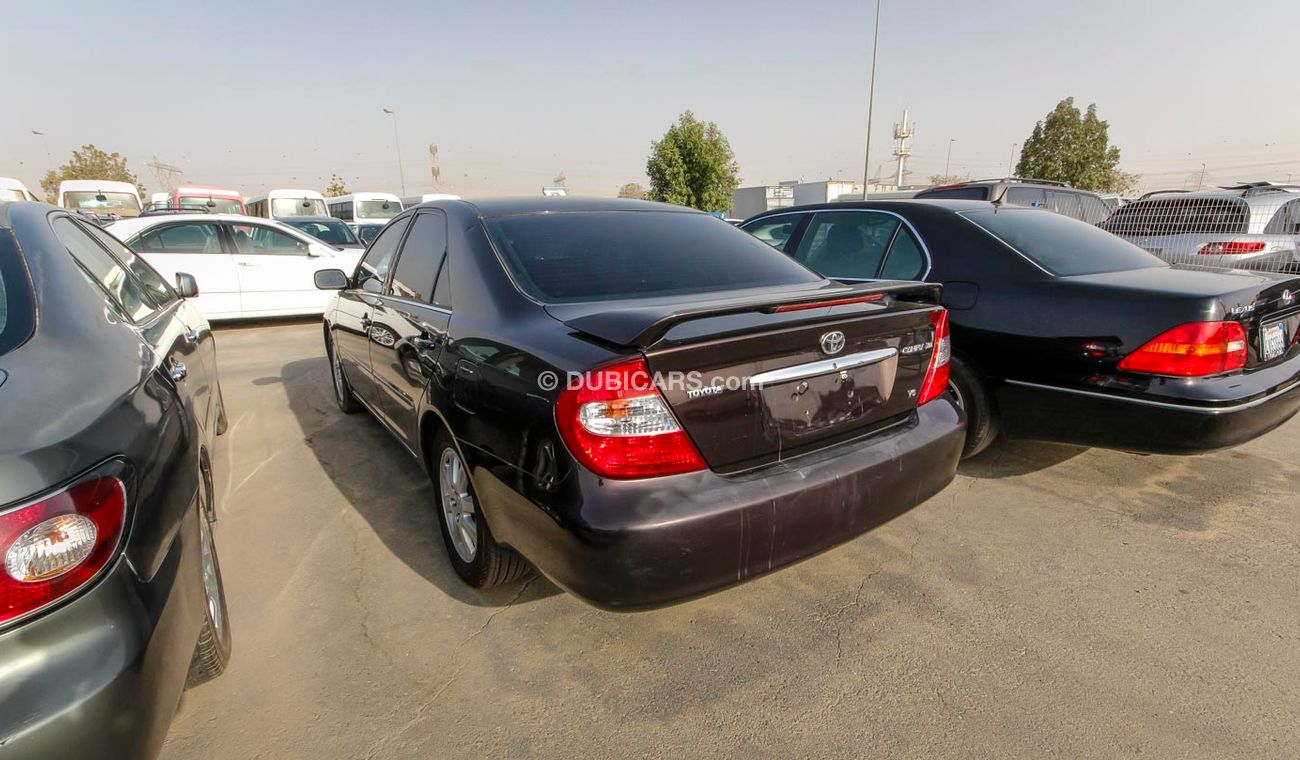 تويوتا كامري XLE