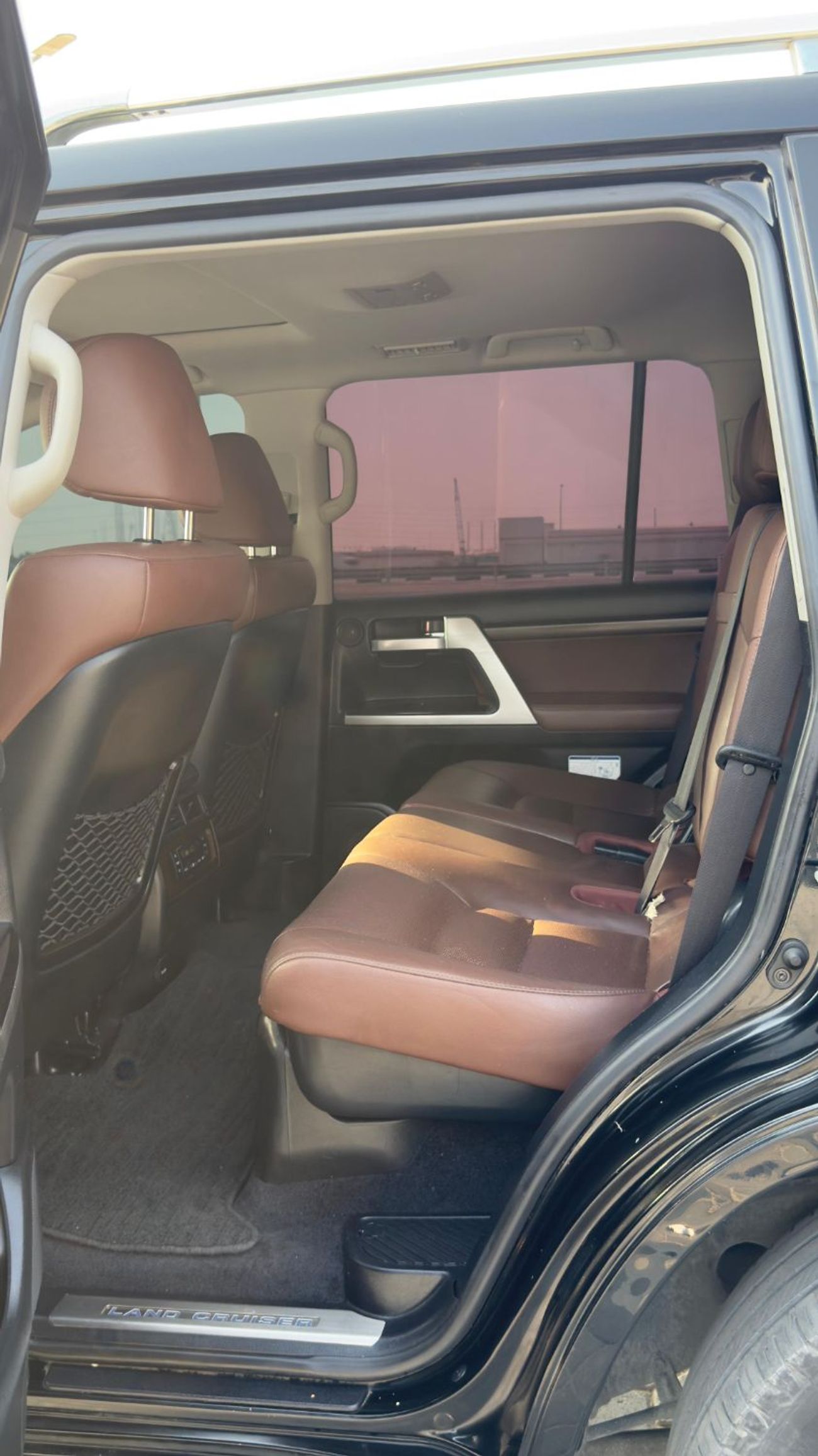 تويوتا لاند كروزر VXR+ 5.7L