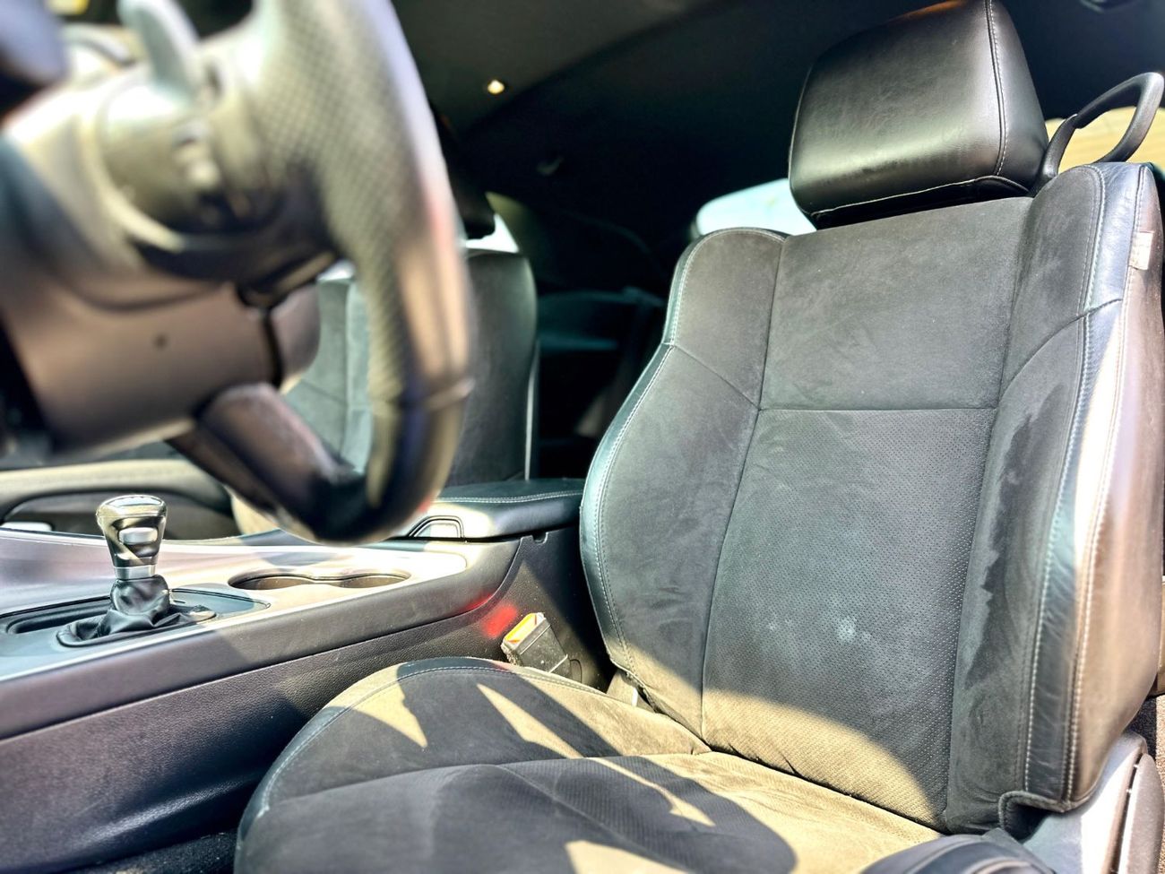 Dodge Challenger R/T 5.7L (370 HP) | Monthly 1400/- | 0% DP | Memory Seats | Super Track Pak | # 75325