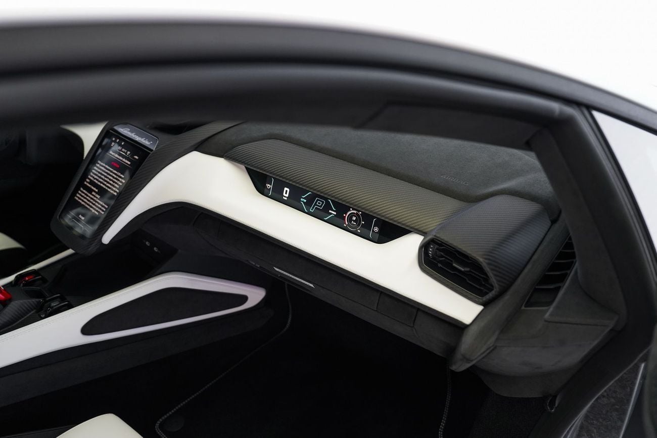 Lamborghini Revuelto STD 6.5L V12 Hybrid