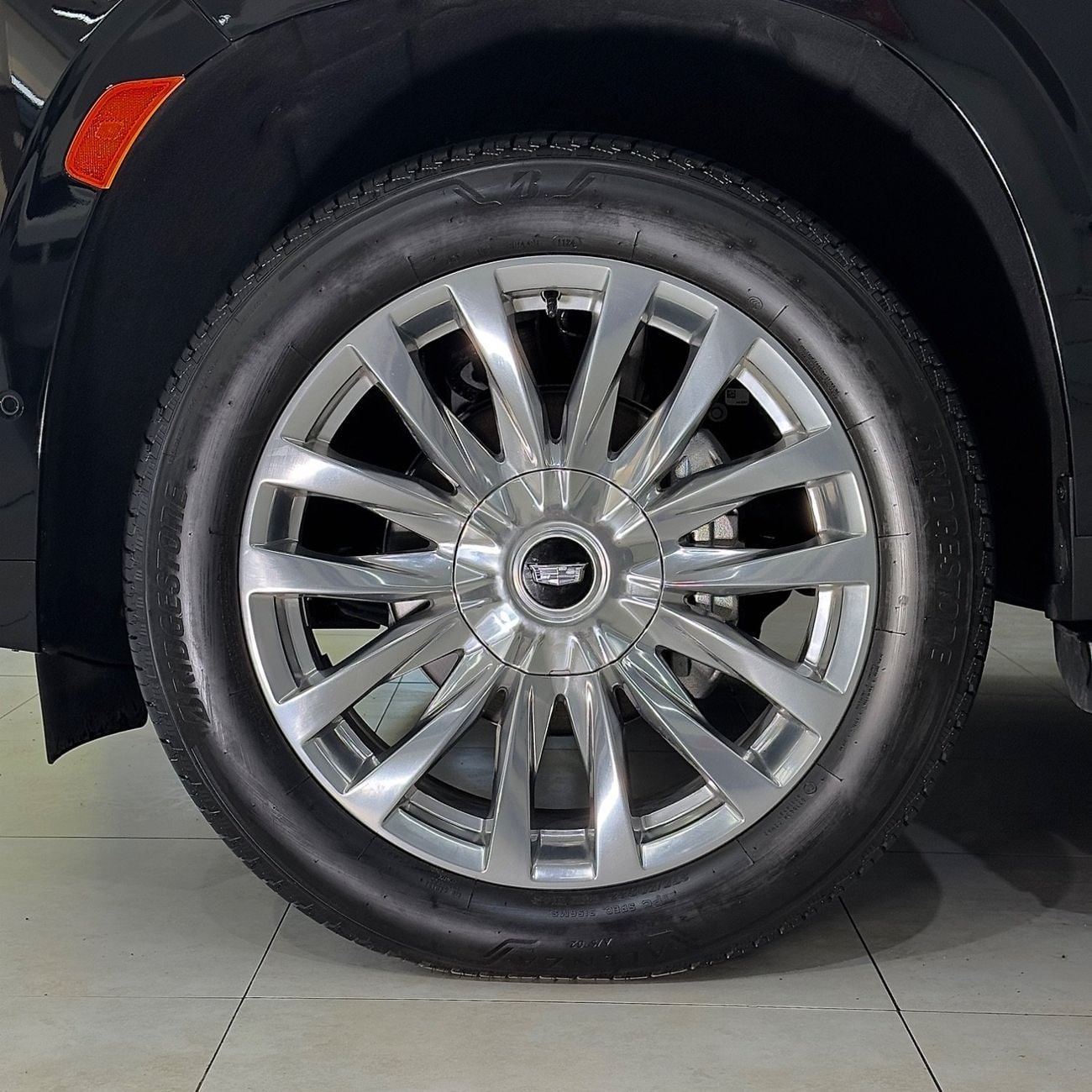 Cadillac Escalade Premium Luxury 6.2L 4WD