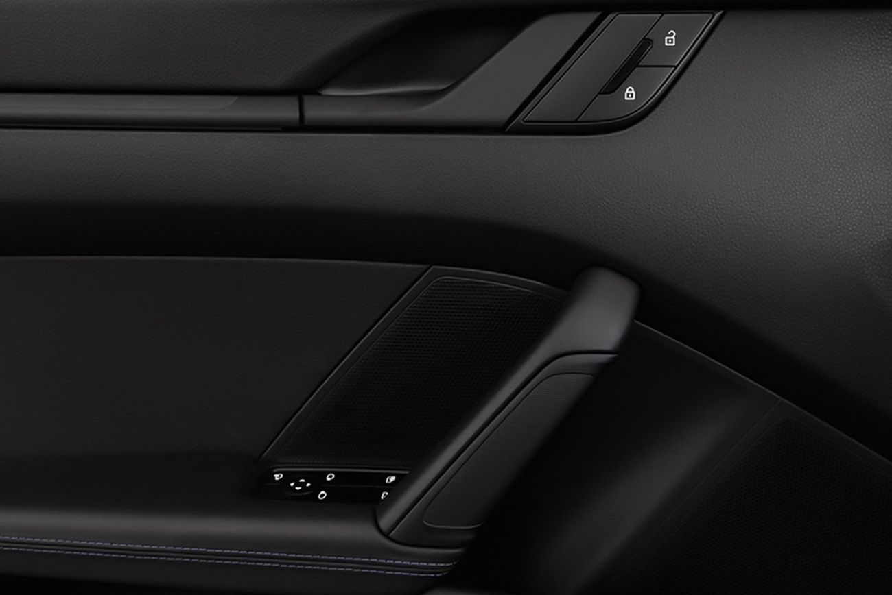 Porsche 911 Carrera 3.0L (380 HP) Coupe Carrera 3.0L