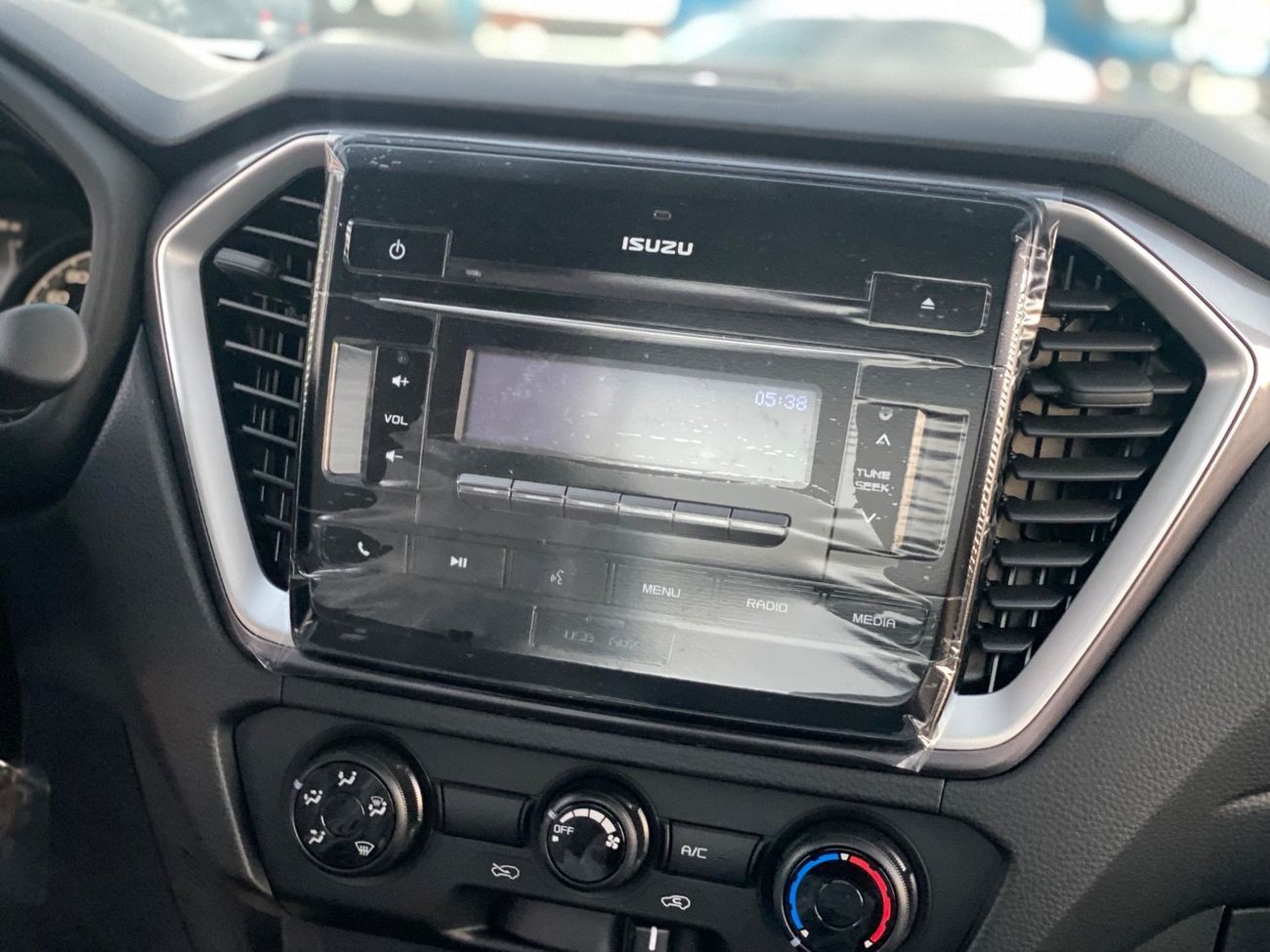 Isuzu DMax SINGLE CAB MANUAL - DIESEL ENGINE 1.9 TURBO