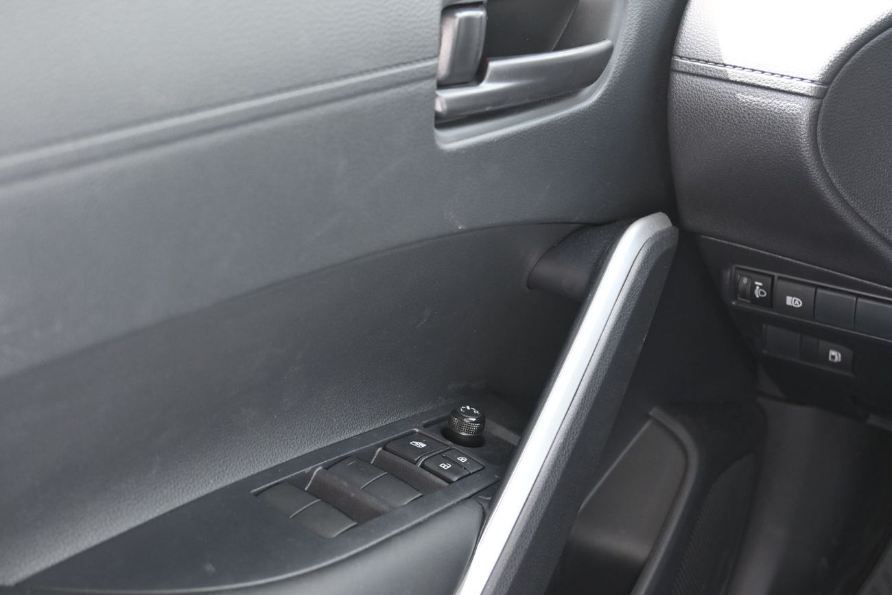 تويوتا كورولا كروس Toyota Corolla Cross 2.0L Hybrid, FWD Model 2025, Color White