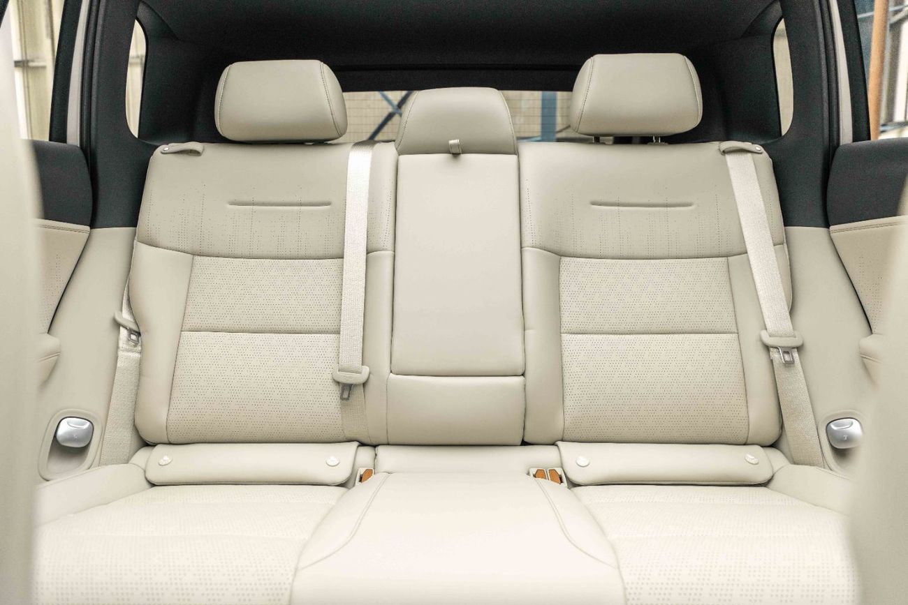 تويوتا BZ3X Max - Silver Inside Beige | Export Only