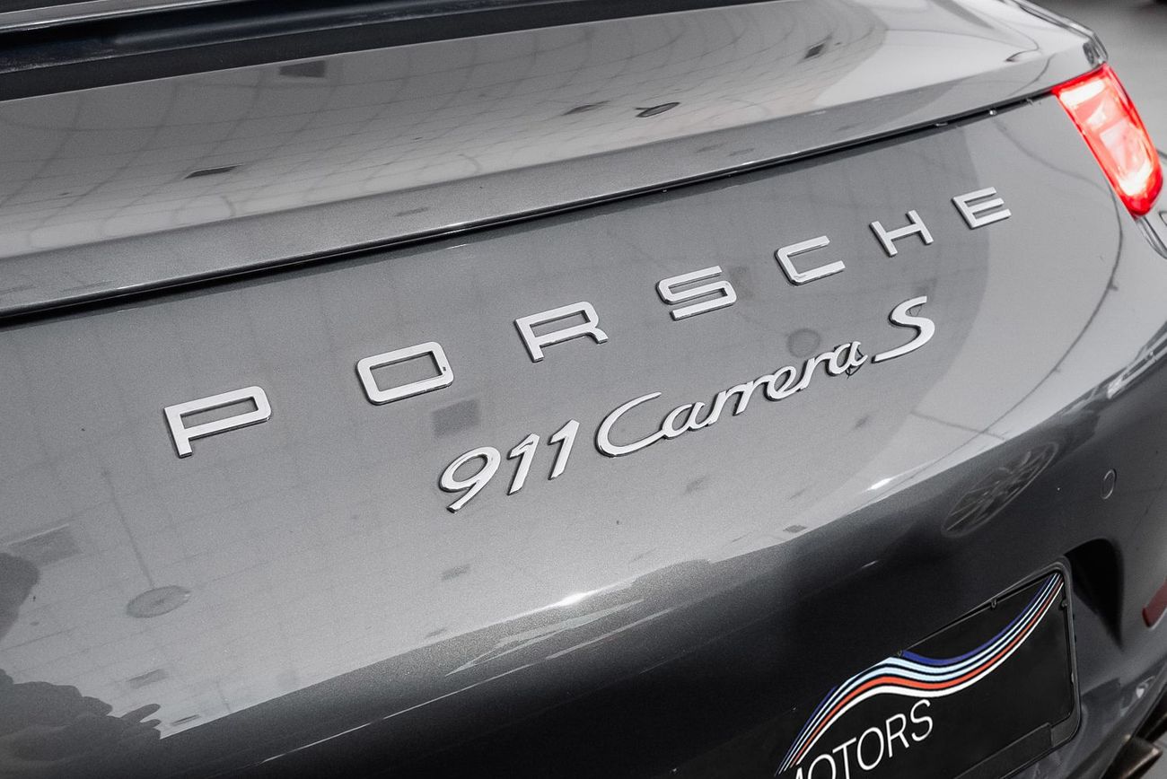 Porsche 911 Carrera S 3.8L (385 HP) Coupe