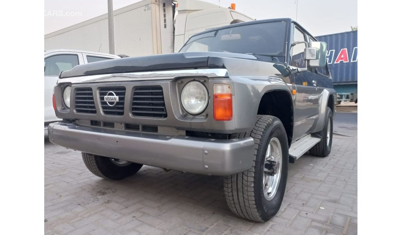 نيسان باترول سفاري NISSAN SAFARI RIGHT HAND DRIVE (PM1151)