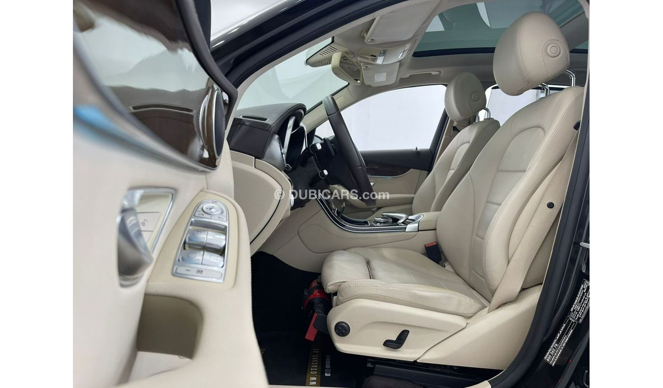 مرسيدس بنز GLC 250 AMG 2016 Mercedes-Benz GLC 250 4 Matic, Full Mercedes History, Warranty, Low Kms, GCC