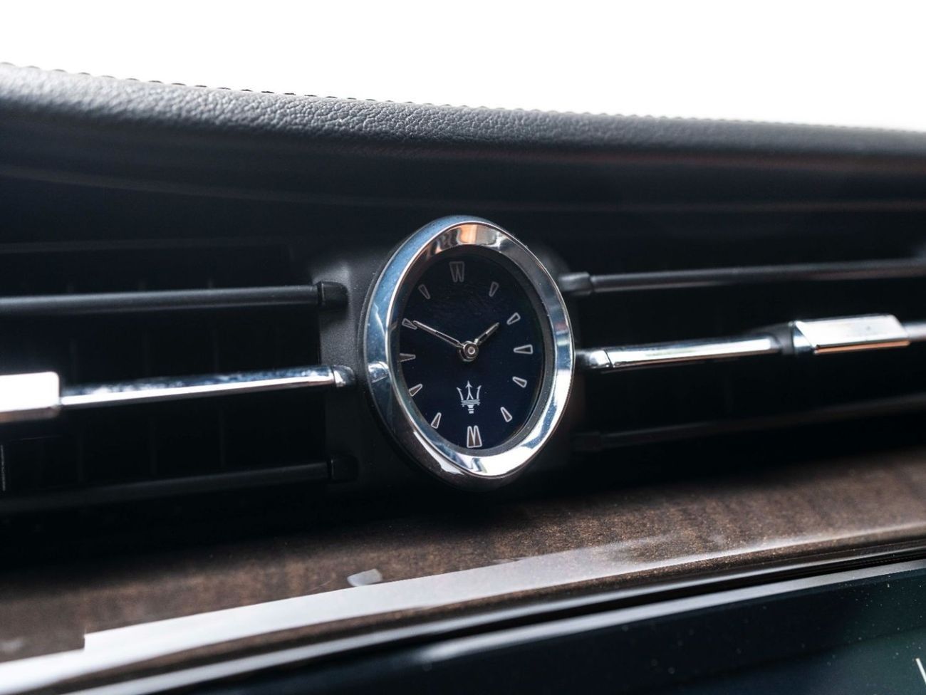 مازيراتي كواتروبورتي Std 3.0L (350 HP)