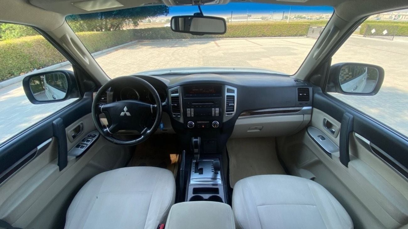 ميتسوبيشي باجيرو GLS Std