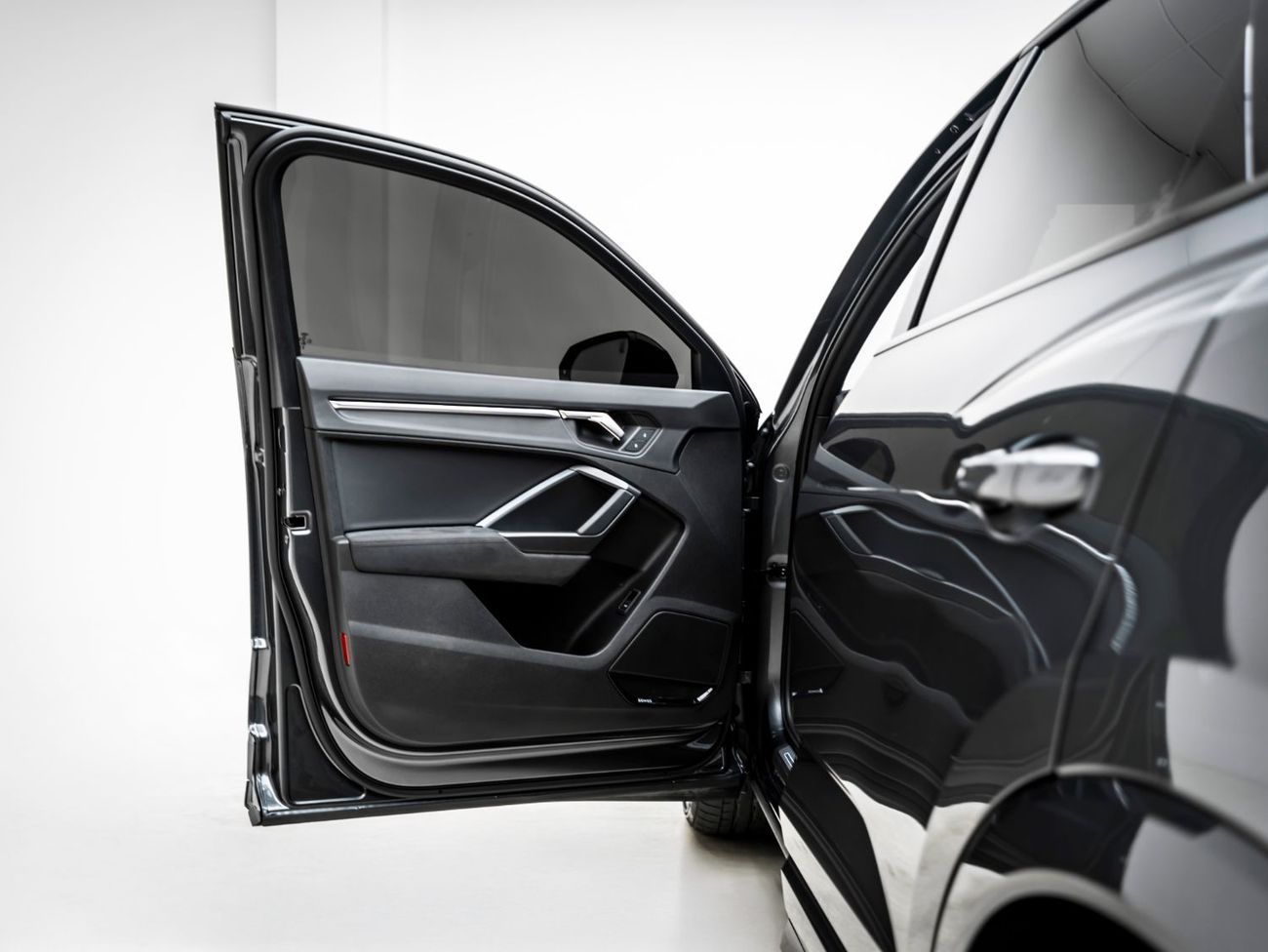 Audi RS Q3 Sportback TFSI quattro 2.5L 2024 Audi RSQ3, 2027 Audi Warranty + Service Contract, Low KMs, GCC