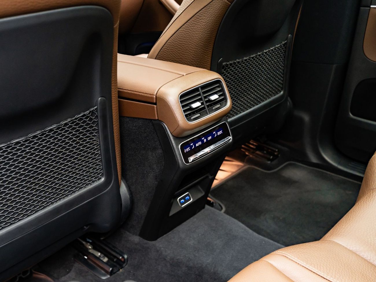 Mercedes-Benz GLE 450 Premium + 3.0L (389 HP) 2024 Mercedes GLE 450, 2029 Mercedes Warranty + Service Contract, Low KMs, G