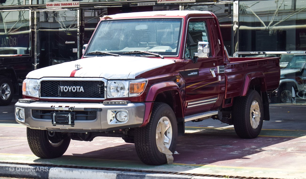 Toyota Land Cruiser Pick Up LX V6 4WD Limited