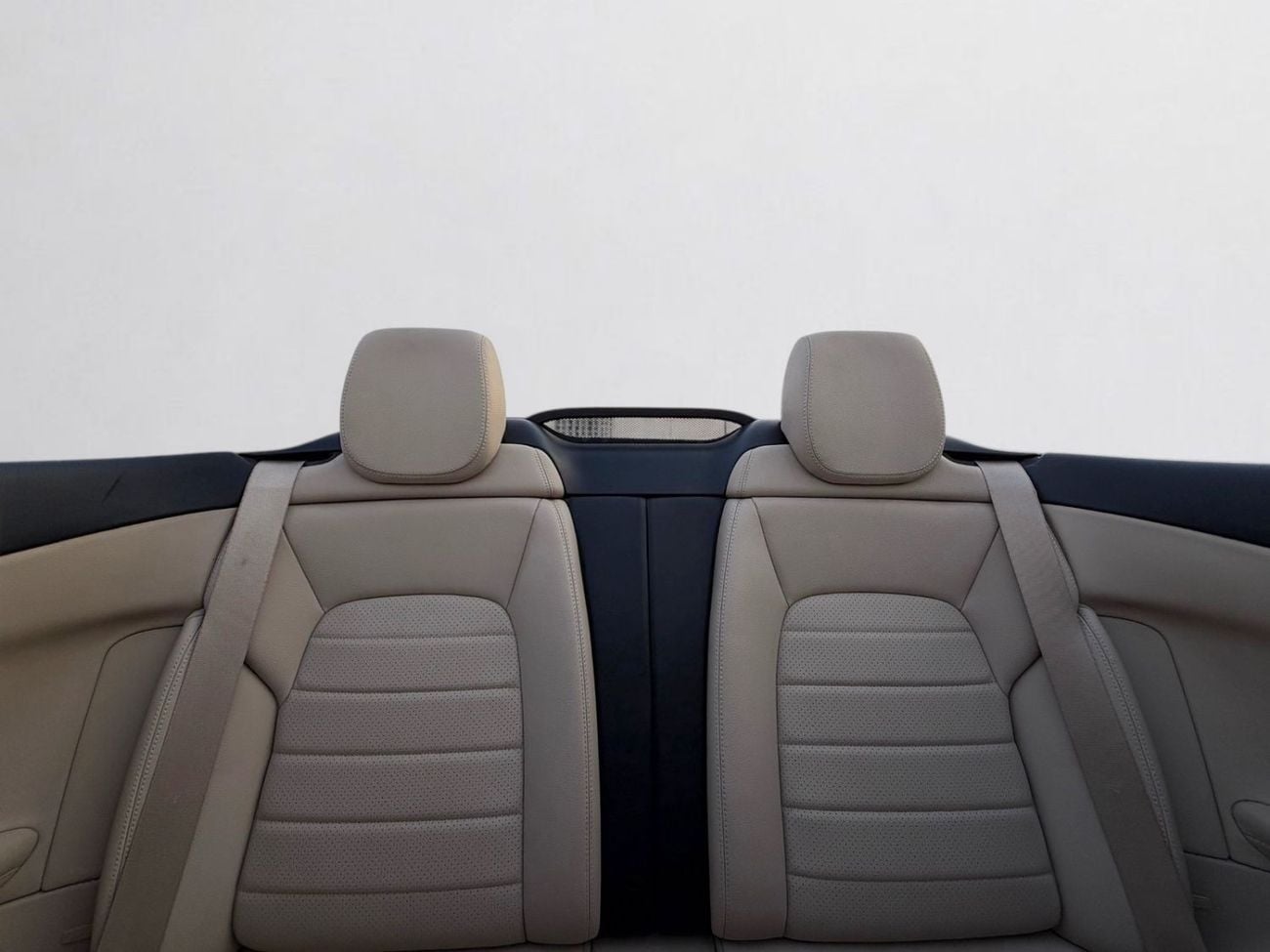 Mercedes Benz C300 AMG AED 1,440 P.M | 0% DOWN PAYMENT | MERCEDES-BENZ C300 COUPE | 2021 | AMERICAN SPECS