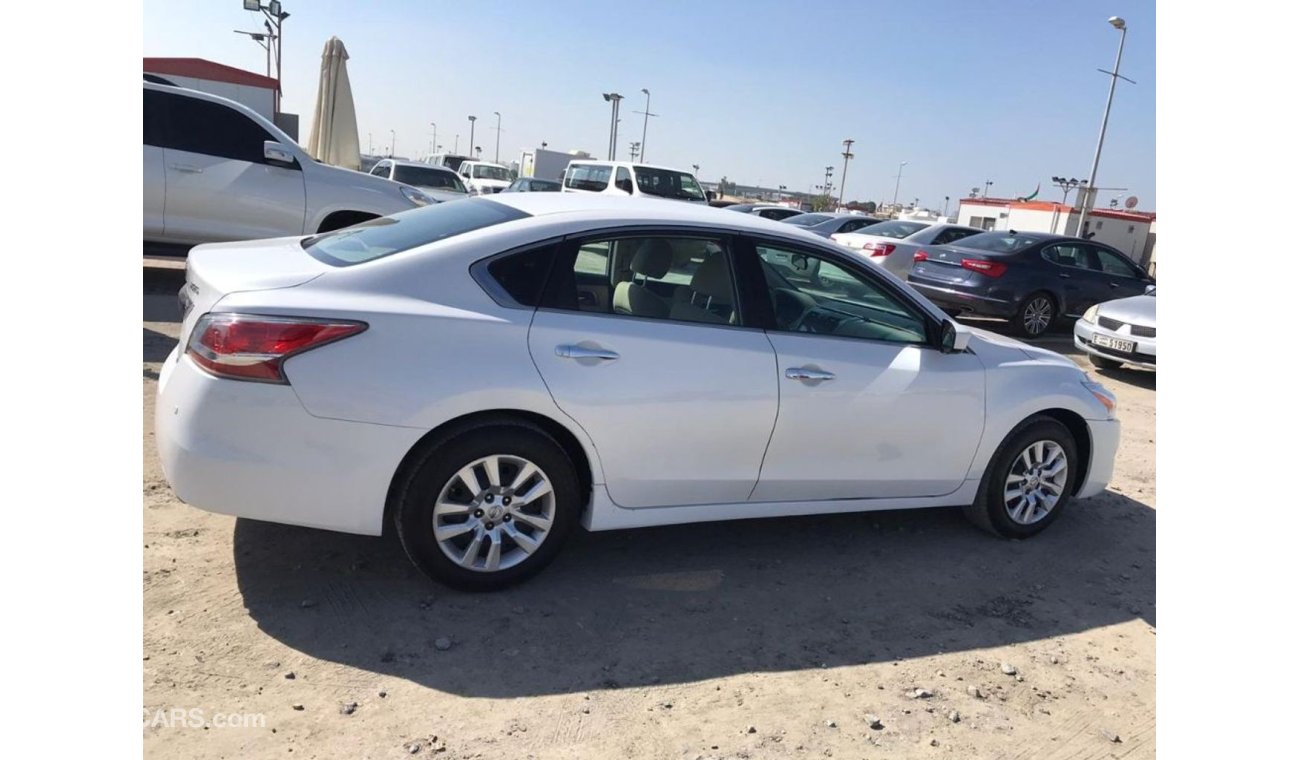 Nissan Altima Nissan Altima 2016 gcc very celen car for sale