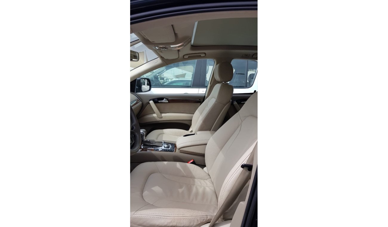 Audi Q7 model 2012 GCC car  prefect condition full service full option  one owner