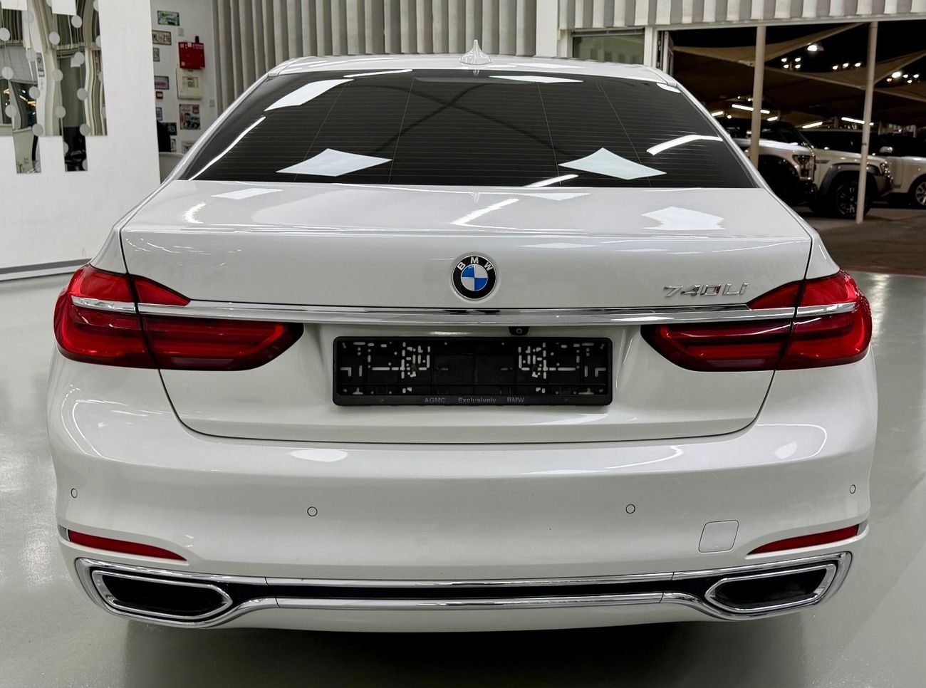 BMW 740Li Exclusive 3.0L (335 HP)